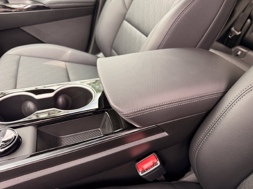2027 Chevrolet Equinox LT - Photo 22