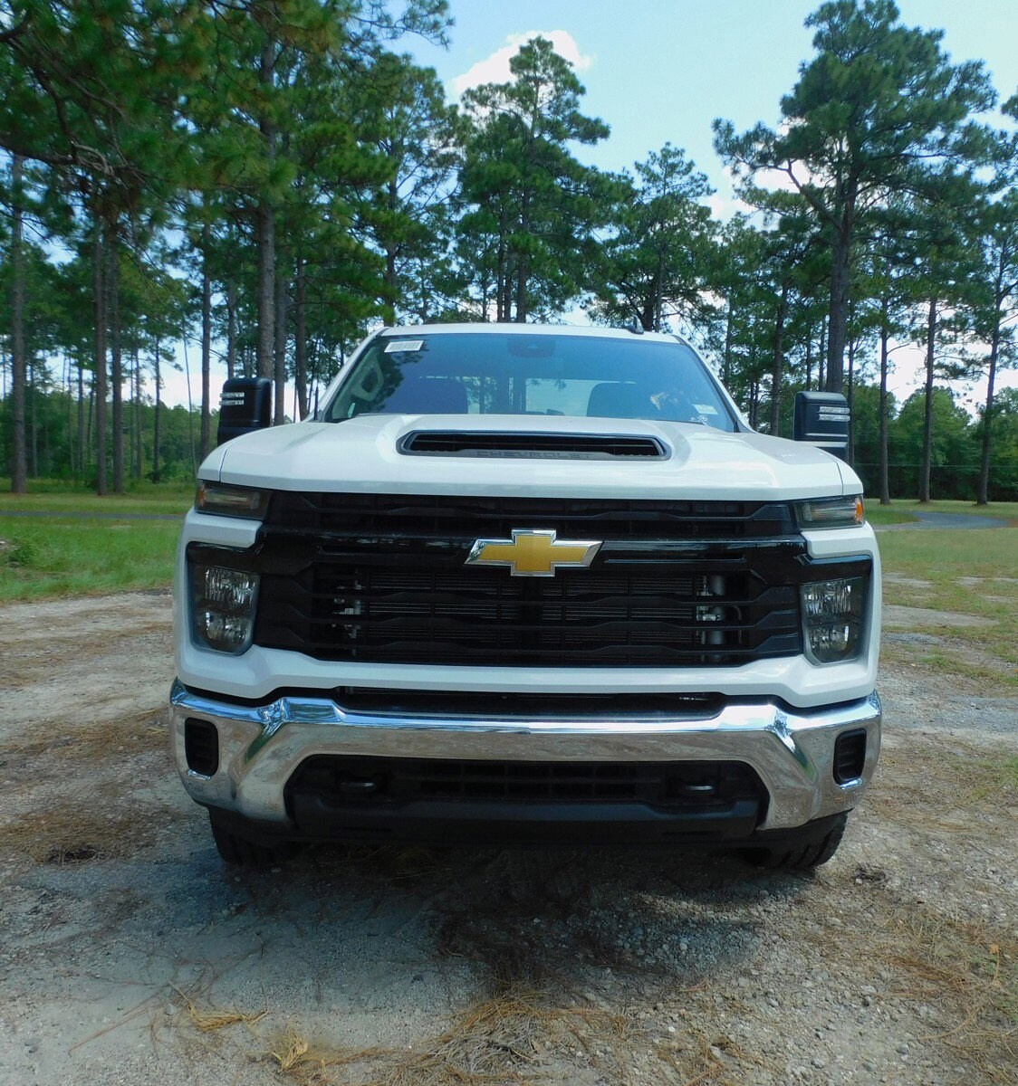 2024 Chevrolet Silverado 2500HD photo 2