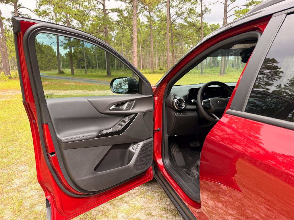 2027 Chevrolet Equinox LT - Photo 11