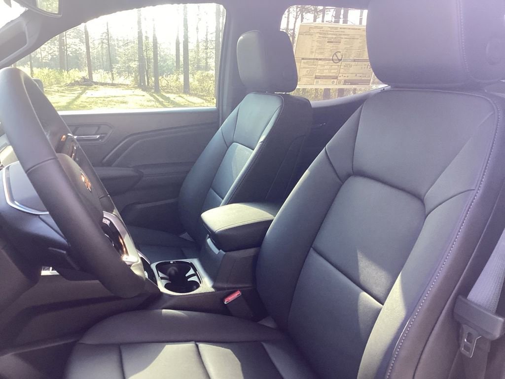 2026 Chevrolet Colorado LT - Photo 13