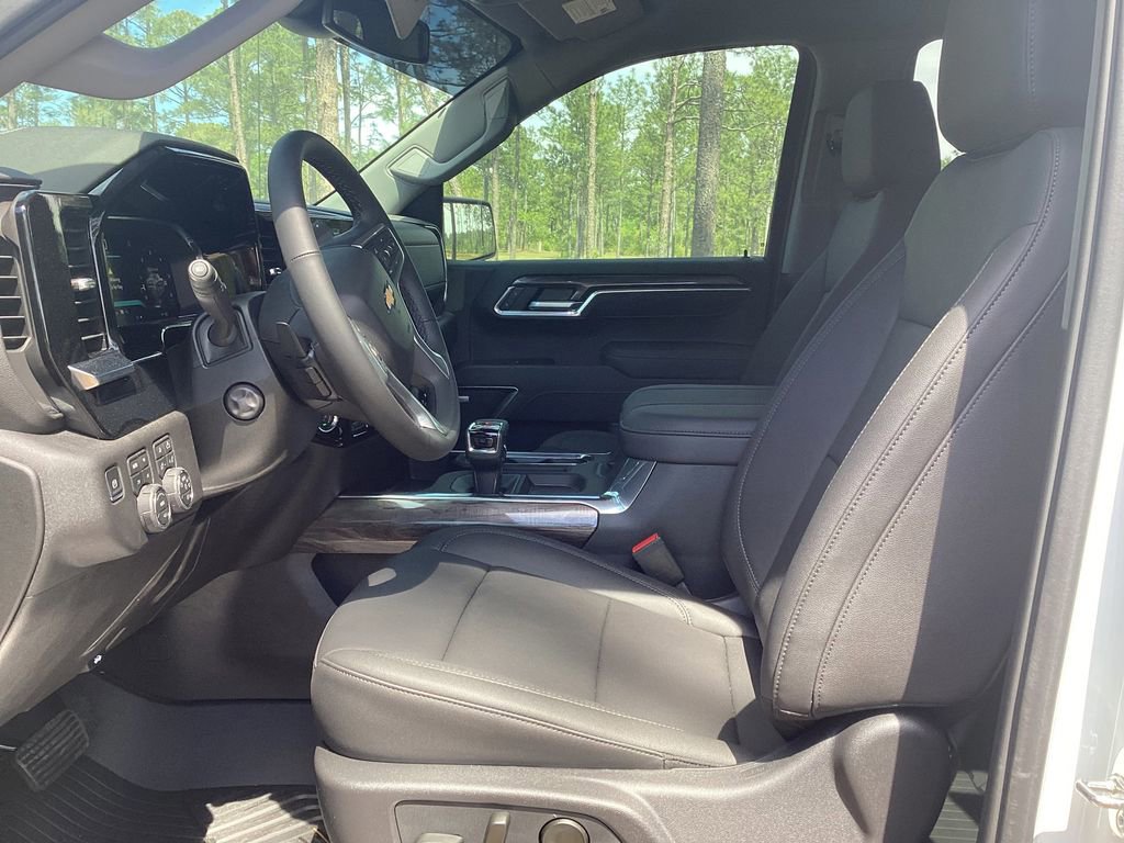 2026 Chevrolet Silverado 1500 LTZ - Photo 13