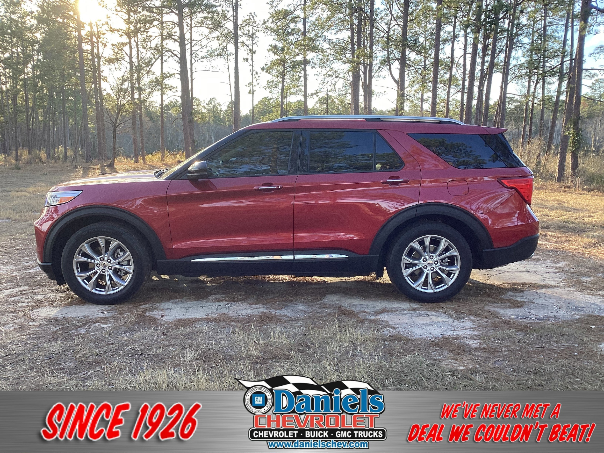 2020 Ford Explorer Limited's photo