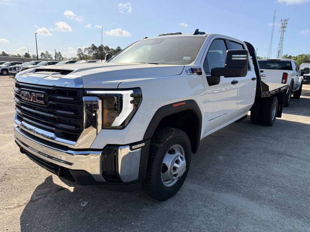 2025 GMC Sierra 4WD Crew Cab Standard Box Pro's photo