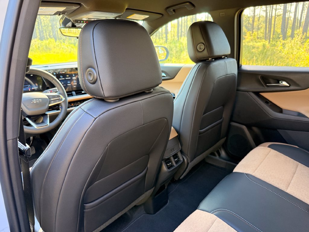 2027 Chevrolet Equinox ACTIV - Photo 26