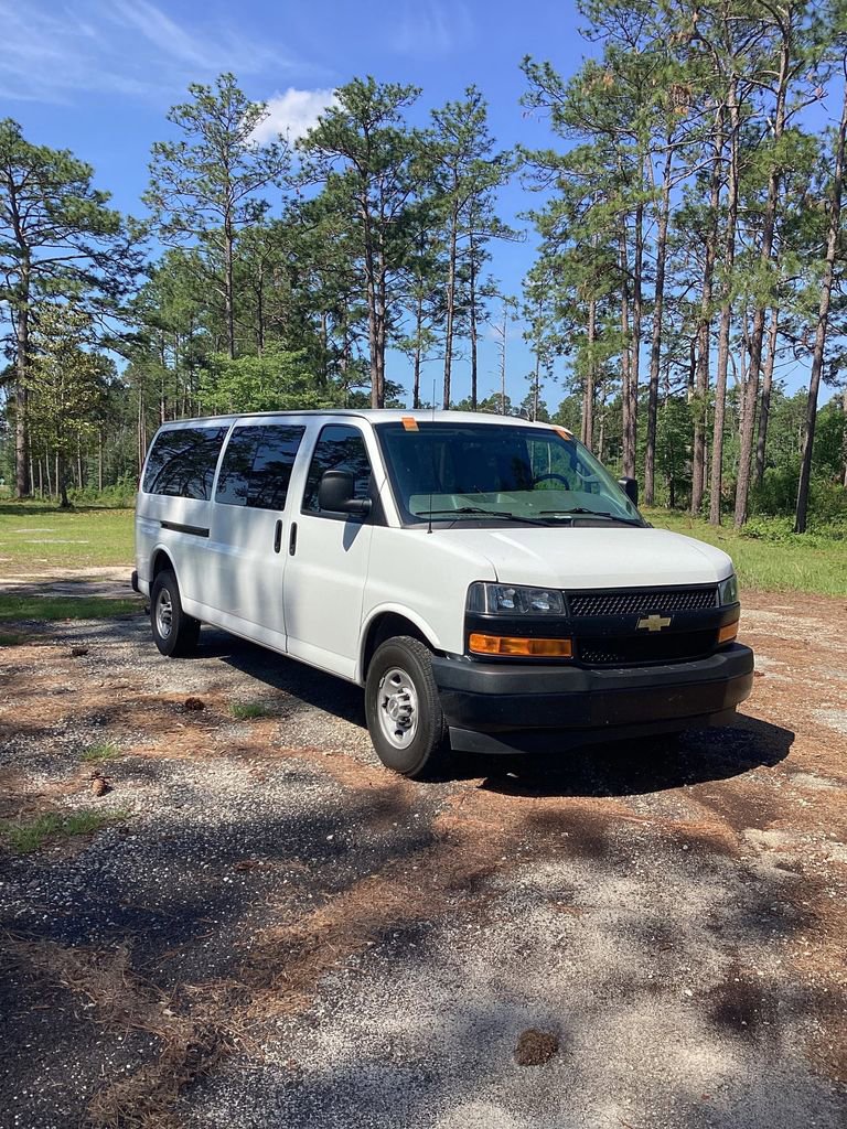 2022 Chevrolet Express 3500 LS Extended's photo