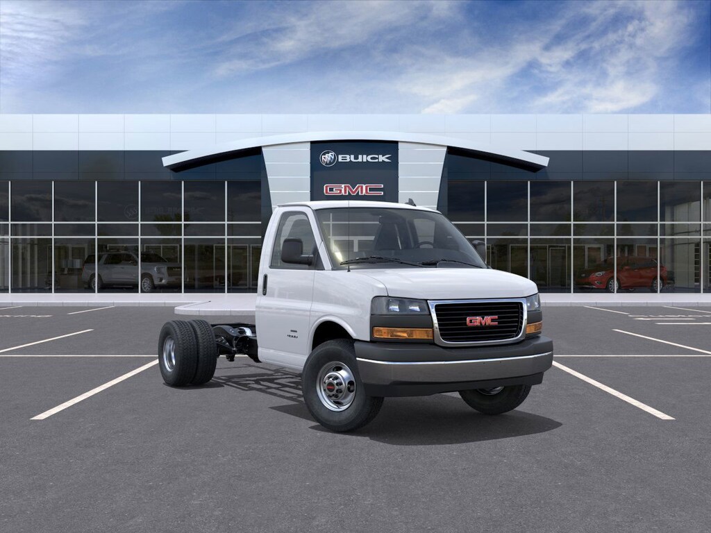 New 2025 GMC Savana Cutaway 3500 1WT Cutaway Van