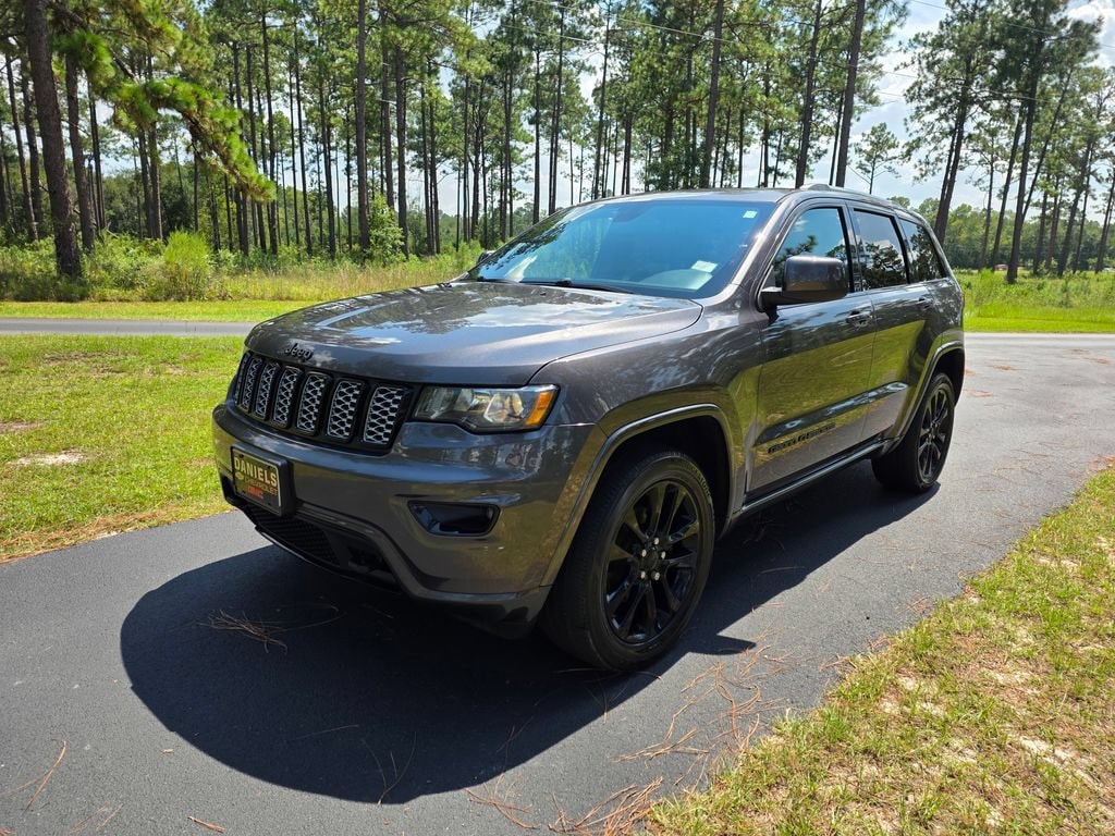 Used 2020 Jeep Grand Cherokee Laredo