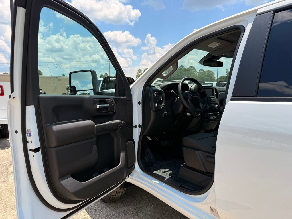2026 GMC Sierra 3500 Chassis Cab Pro - Photo 12