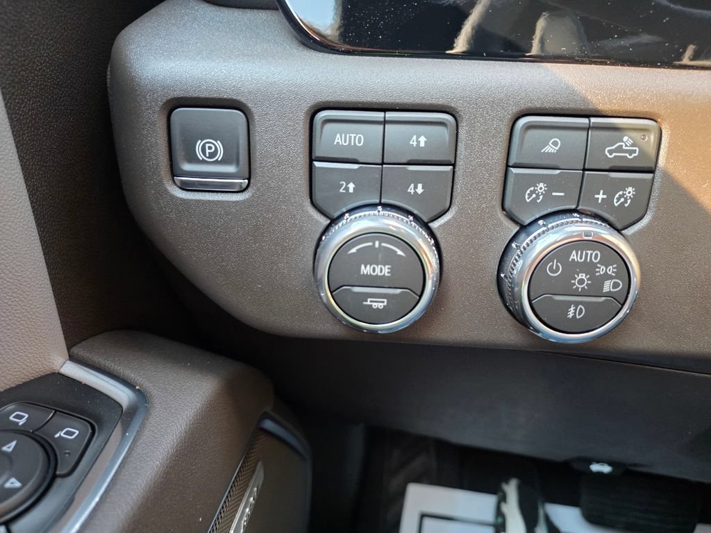 2026 GMC Sierra 1500 SLT - Photo 31