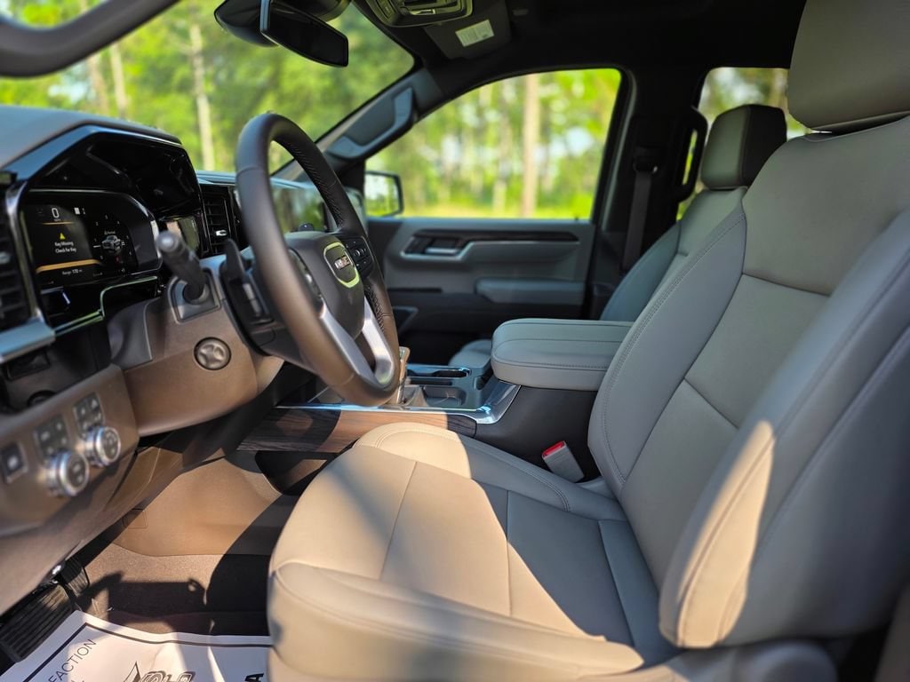 2026 GMC Sierra 1500 SLT - Photo 15