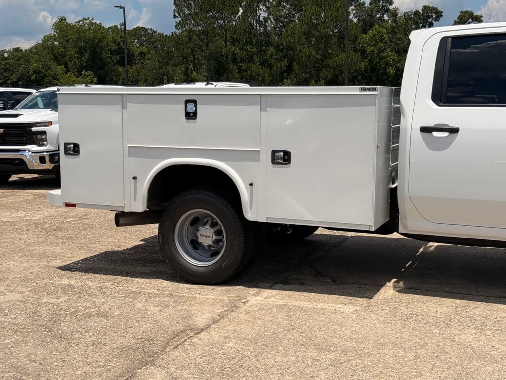 2026 GMC Sierra 3500 Chassis Cab Pro - Photo 9