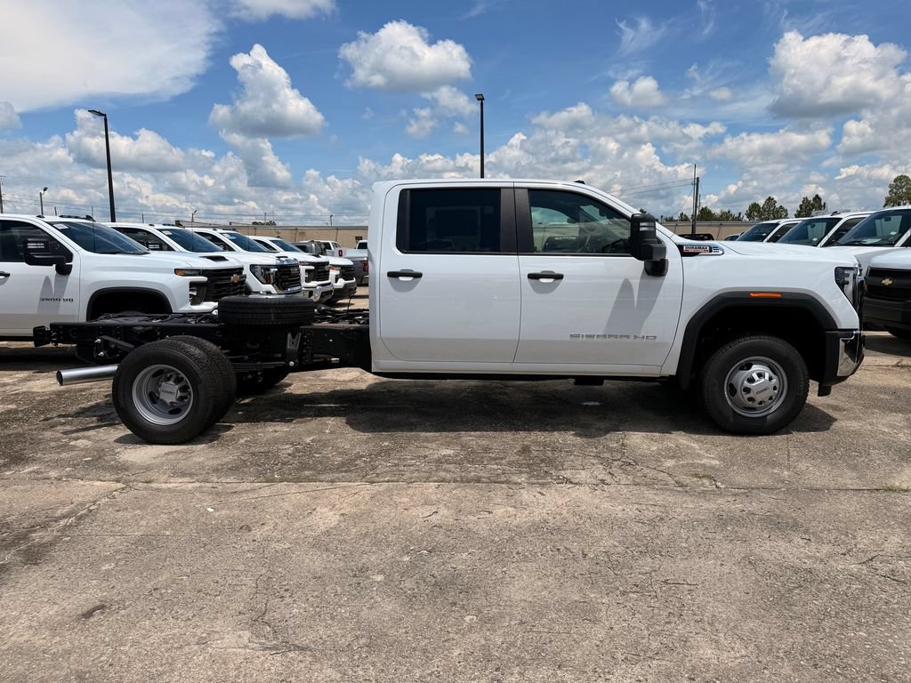2026 GMC Sierra 3500 Chassis Cab Pro - Photo 6