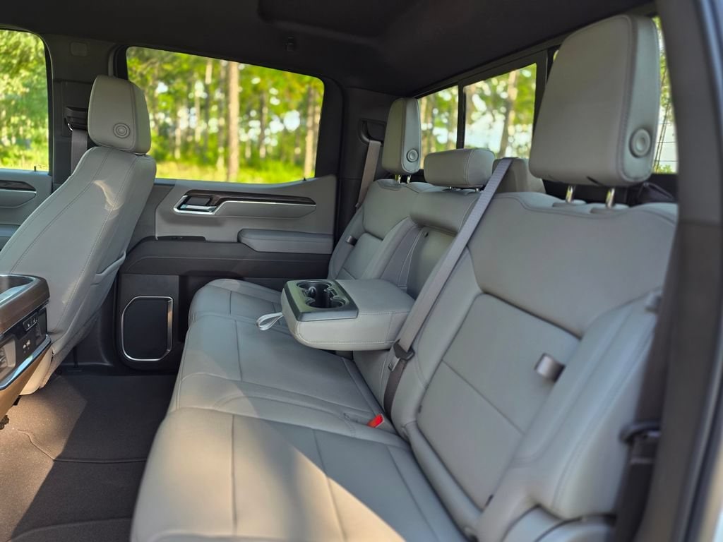 2026 GMC Sierra 1500 SLT - Photo 18