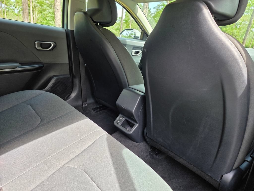 2025 Kia K4 LXS - Photo 20