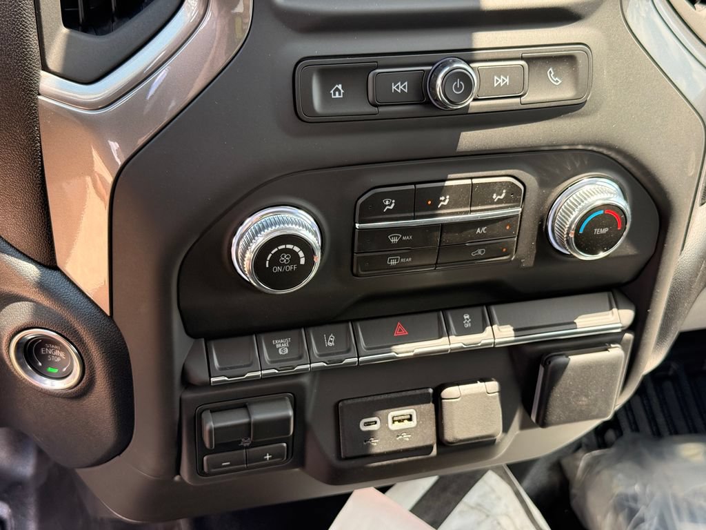 2026 GMC Sierra 3500 Chassis Cab Pro - Photo 21