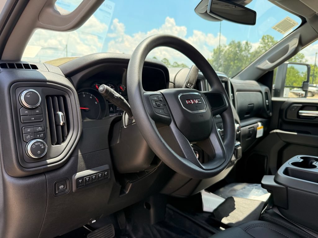 2026 GMC Sierra 3500 Chassis Cab Pro - Photo 14