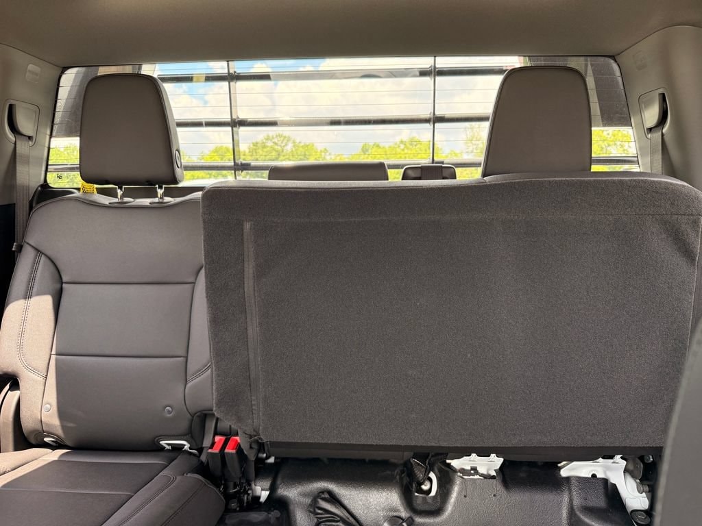 2025 GMC Sierra 3500 Chassis Cab Pro - Photo 28
