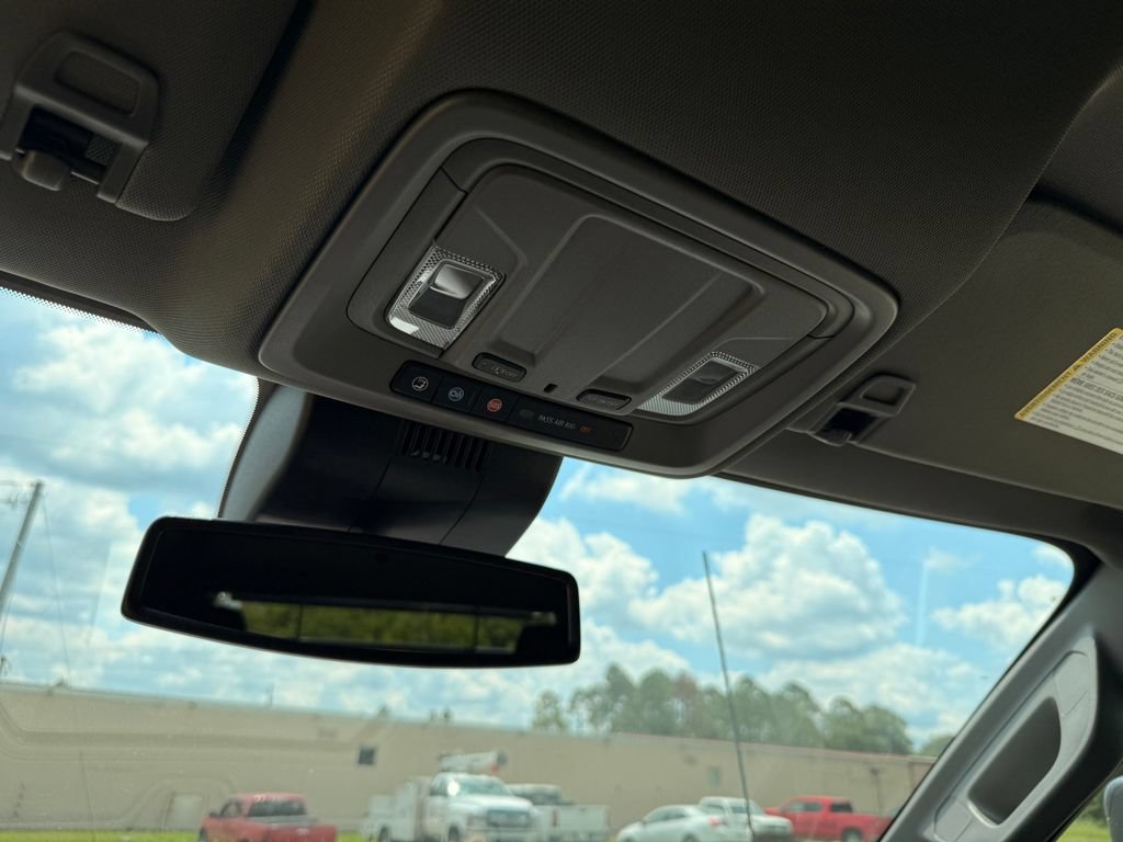 2025 GMC Sierra 3500 Chassis Cab Pro - Photo 23