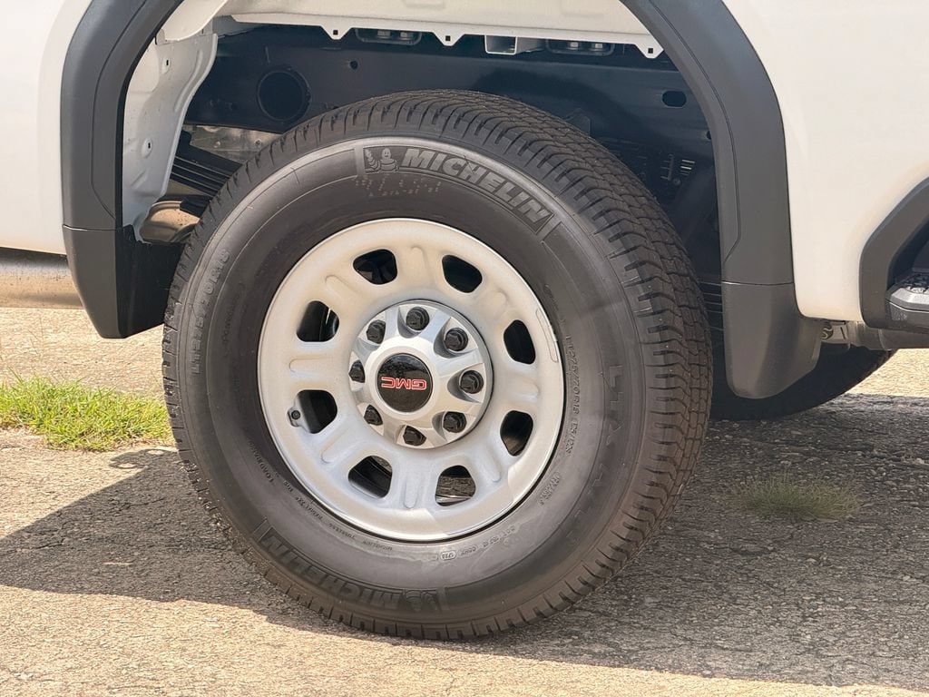 2026 GMC Sierra 2500HD Pro - Photo 9
