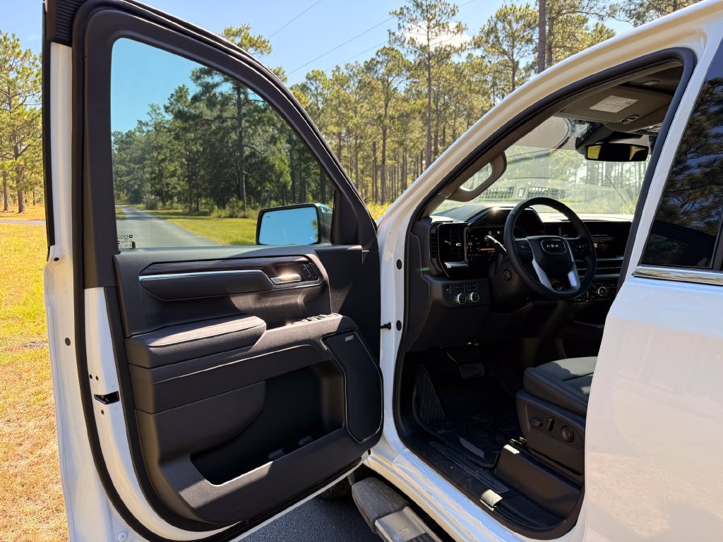 2026 GMC Sierra 1500 SLT - Photo 14