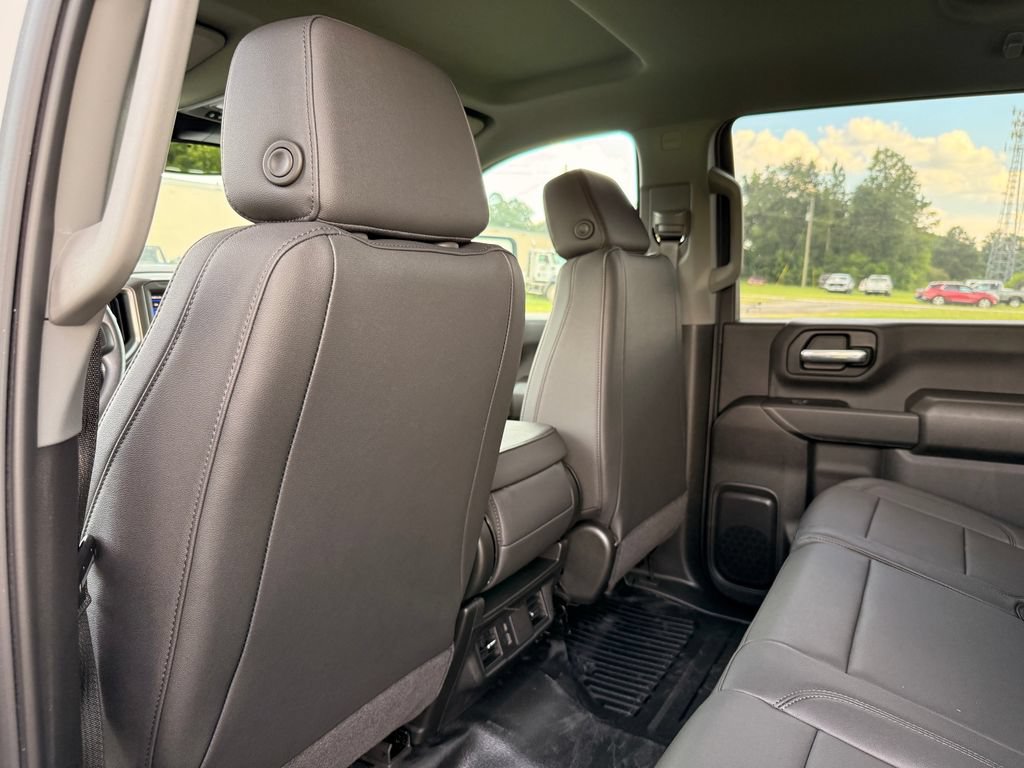 2025 GMC Sierra 3500 Chassis Cab Pro - Photo 25