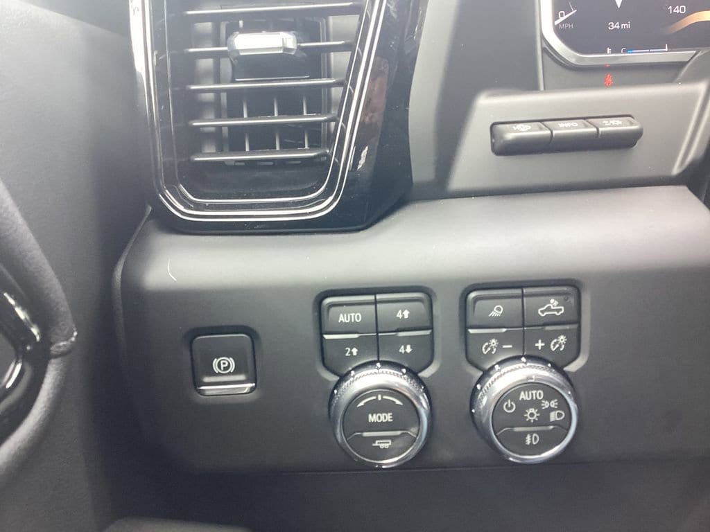 2026 GMC Sierra 2500HD AT4 - Photo 36