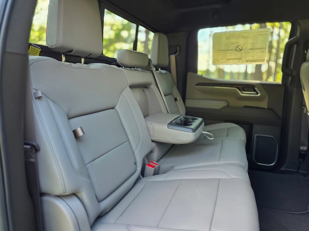 2026 GMC Sierra 1500 SLT - Photo 23