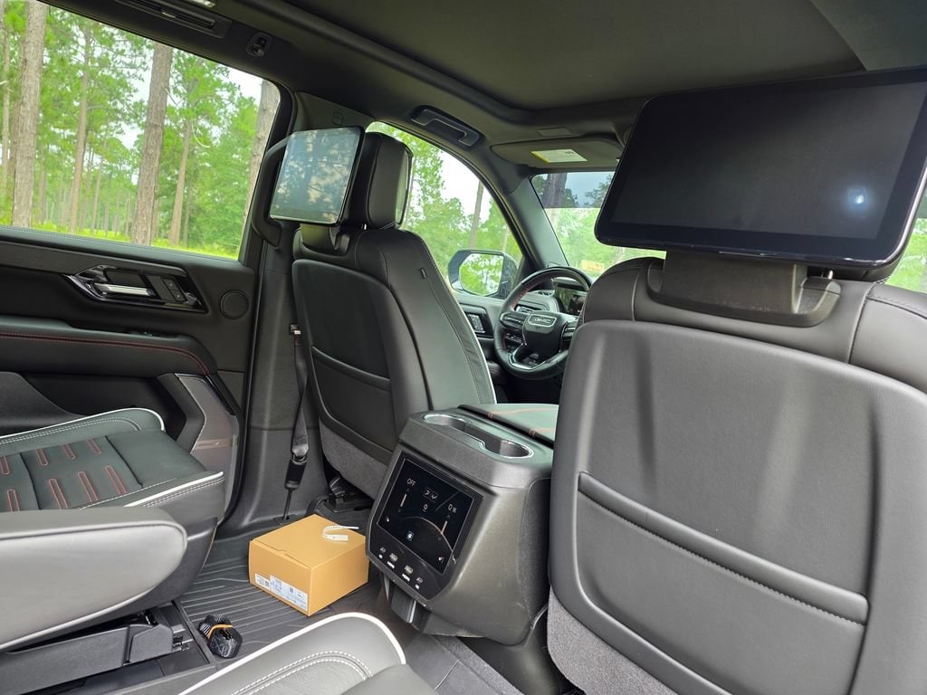 2026 GMC Yukon XL AT4 Ultimate - Photo 25