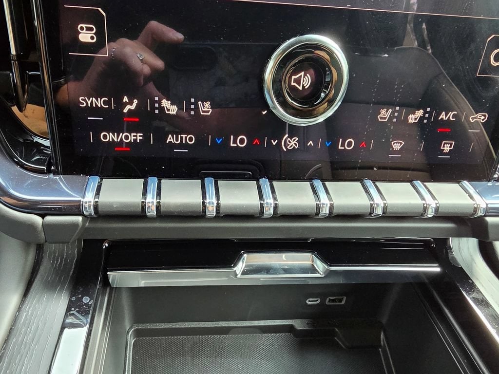 2026 GMC Yukon XL AT4 Ultimate - Photo 36