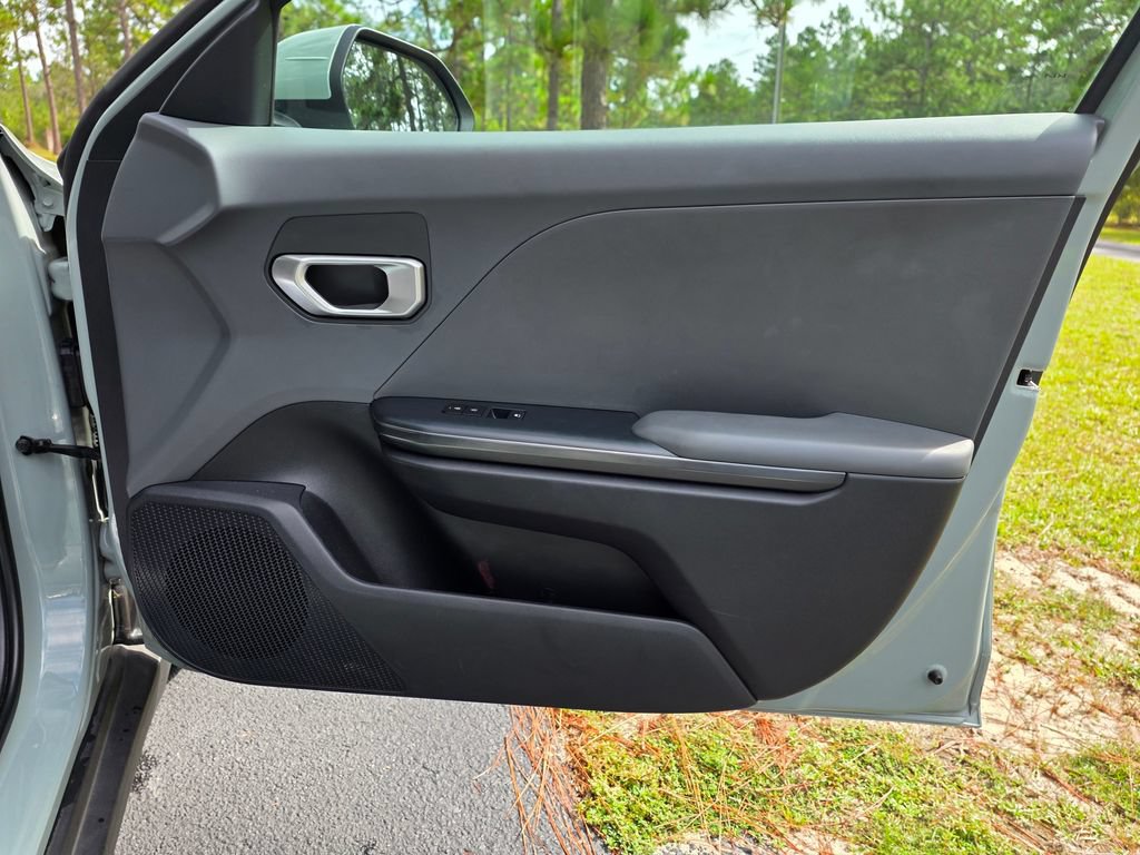 2025 Kia K4 LXS - Photo 25