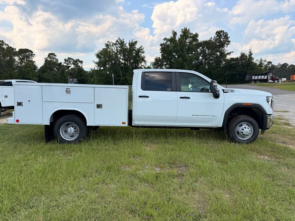 2025 GMC Sierra 3500 Chassis Cab Pro - Photo 6
