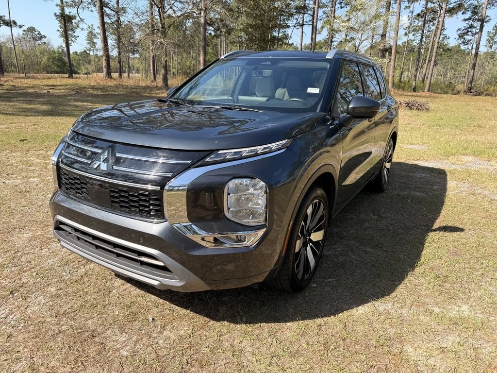 2025 Mitsubishi Outlander SEL S-AWC's photo
