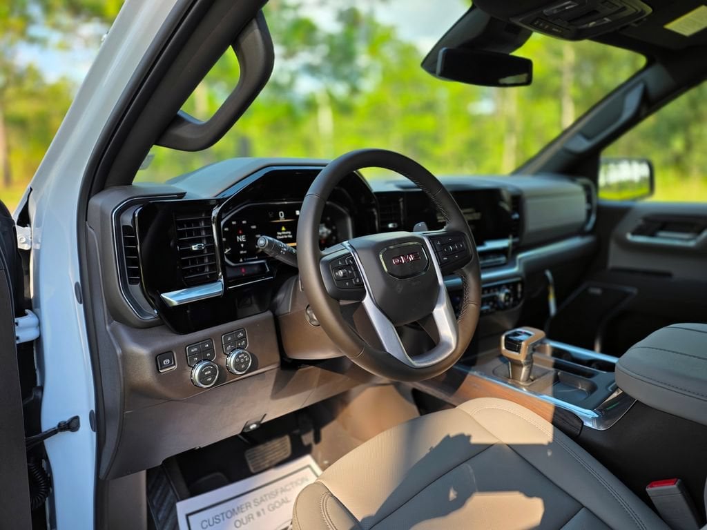 2026 GMC Sierra 1500 SLT - Photo 14
