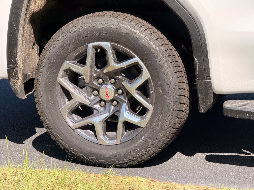 2026 GMC Sierra 1500 SLT - Photo 12