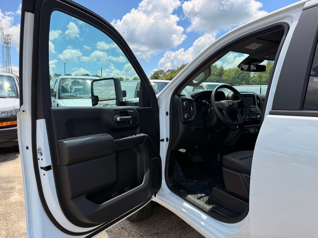 2026 GMC Sierra 3500 Chassis Cab Pro - Photo 11