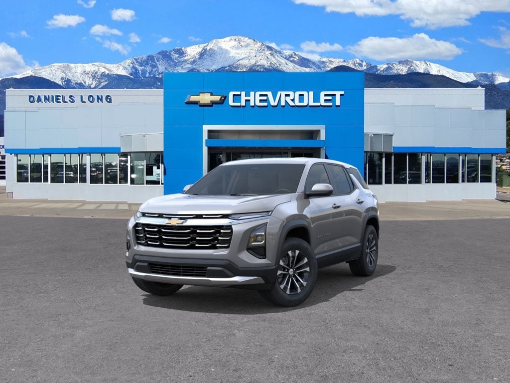 2027 Chevrolet Equinox LT - Photo 8