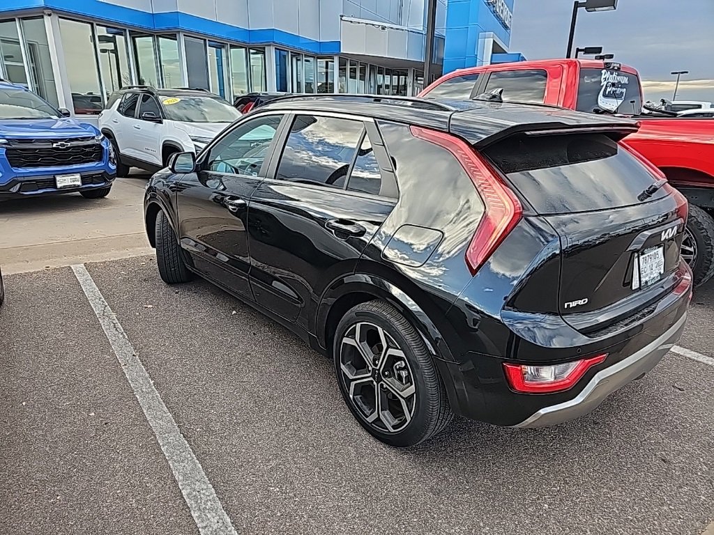2024 Kia Niro EX Touring photo 2
