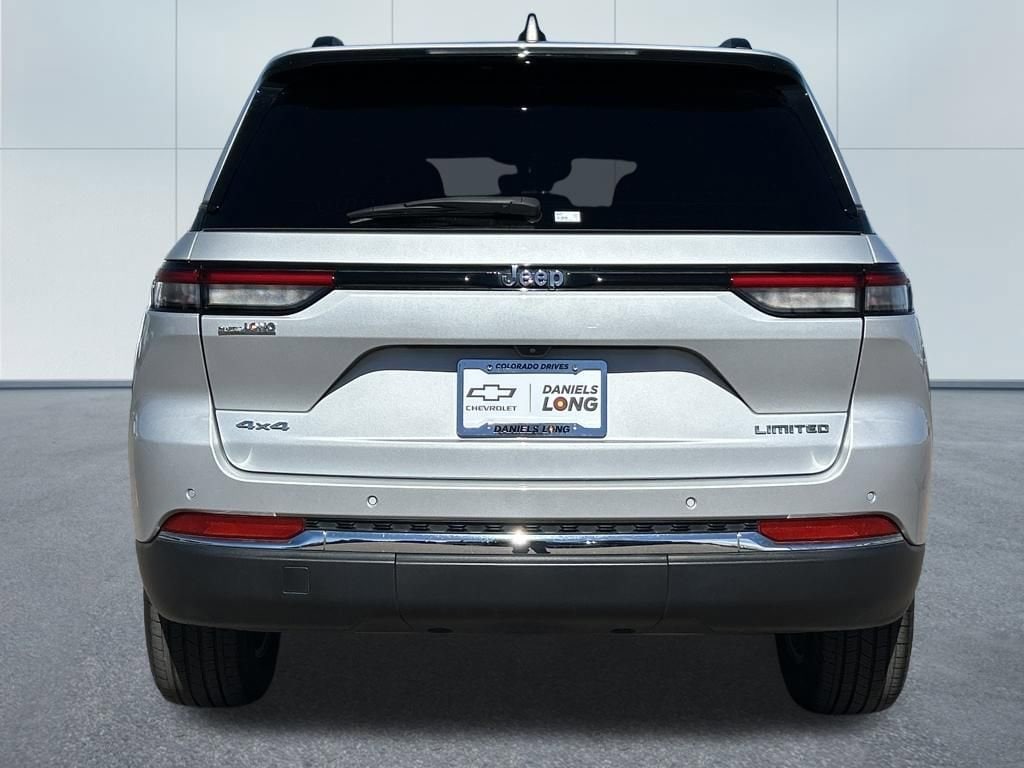 Used 2023 Jeep Grand Cherokee Limited 4x4 SUV