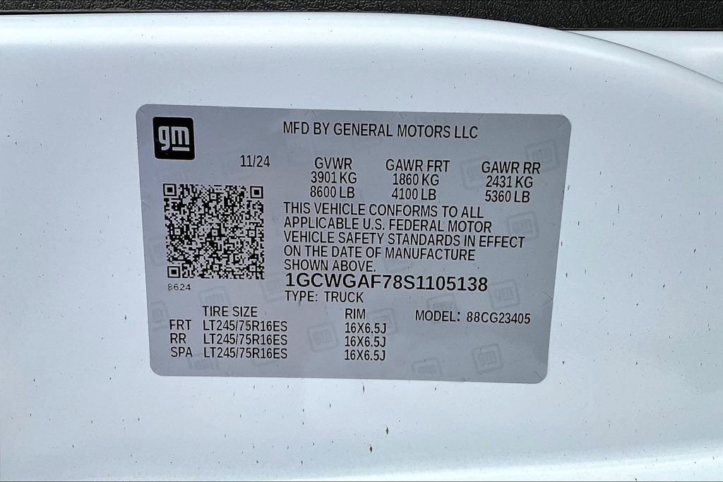 2025 Chevrolet Express Cargo Work Van - Photo 14