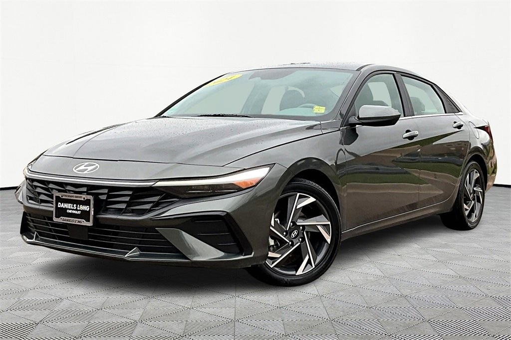 Used 2024 Hyundai Elantra SEL Sedan