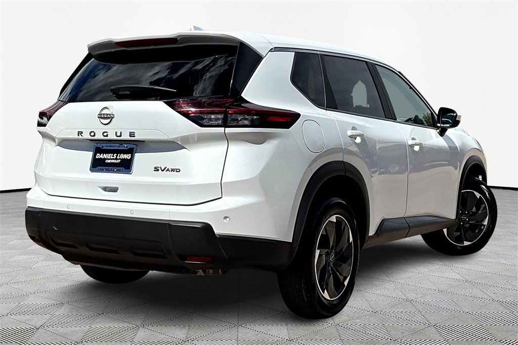2024 Nissan Rogue SV AWD photo 2