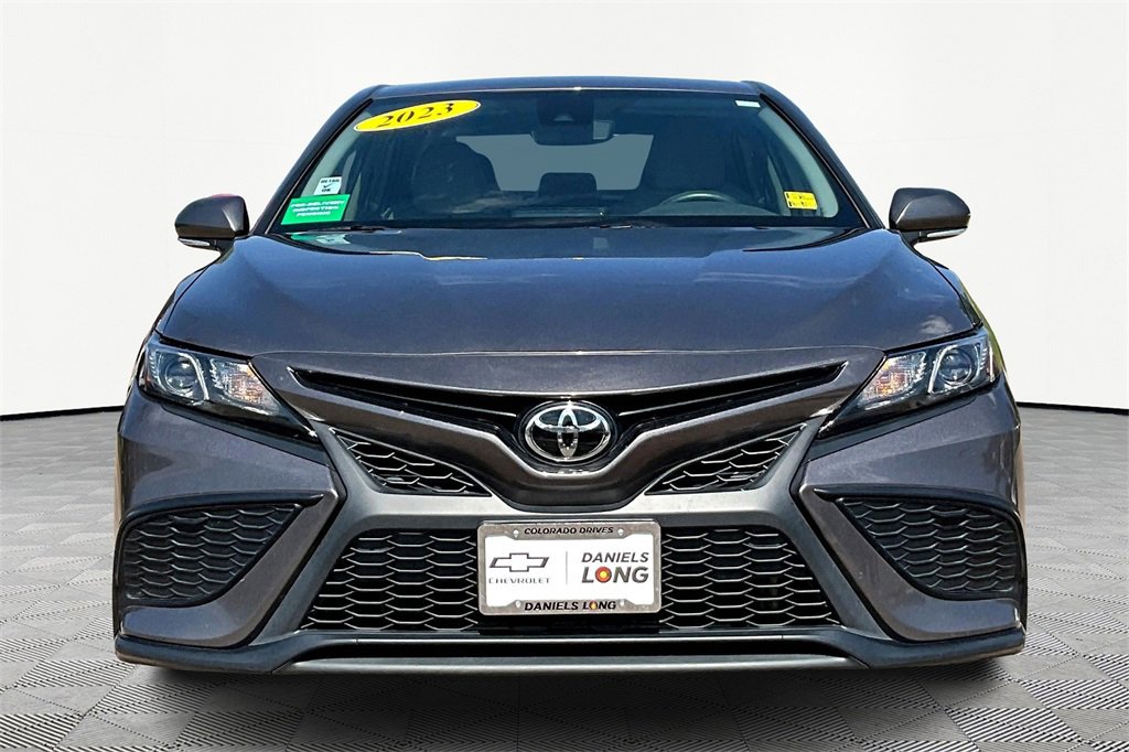 2023 Toyota Camry SE photo 3