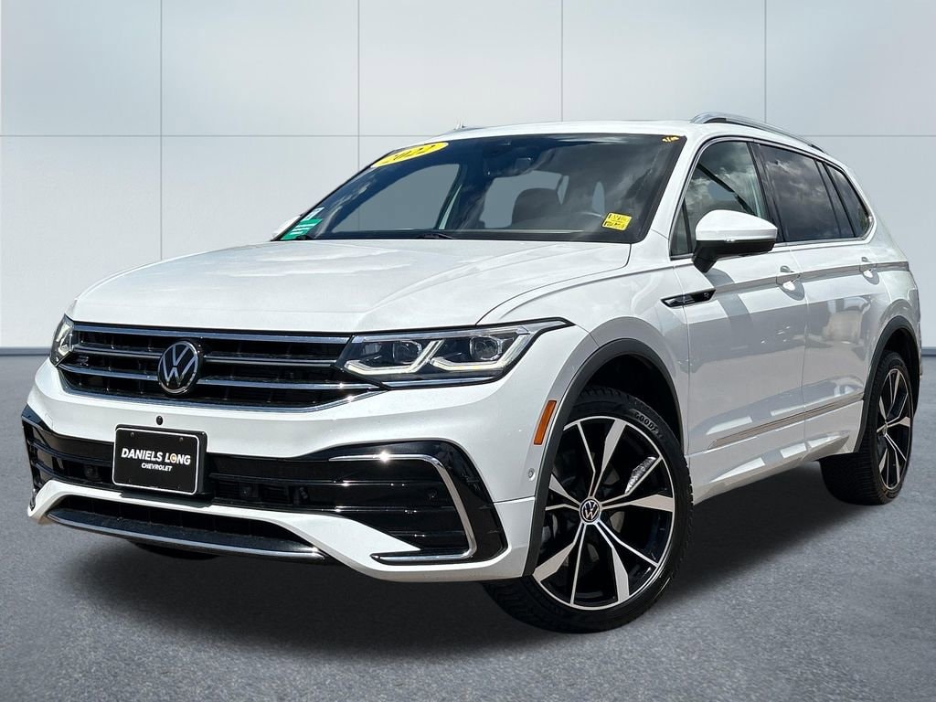 2022 Volkswagen Tiguan 2.0T SEL R-Line 4Motion's photo