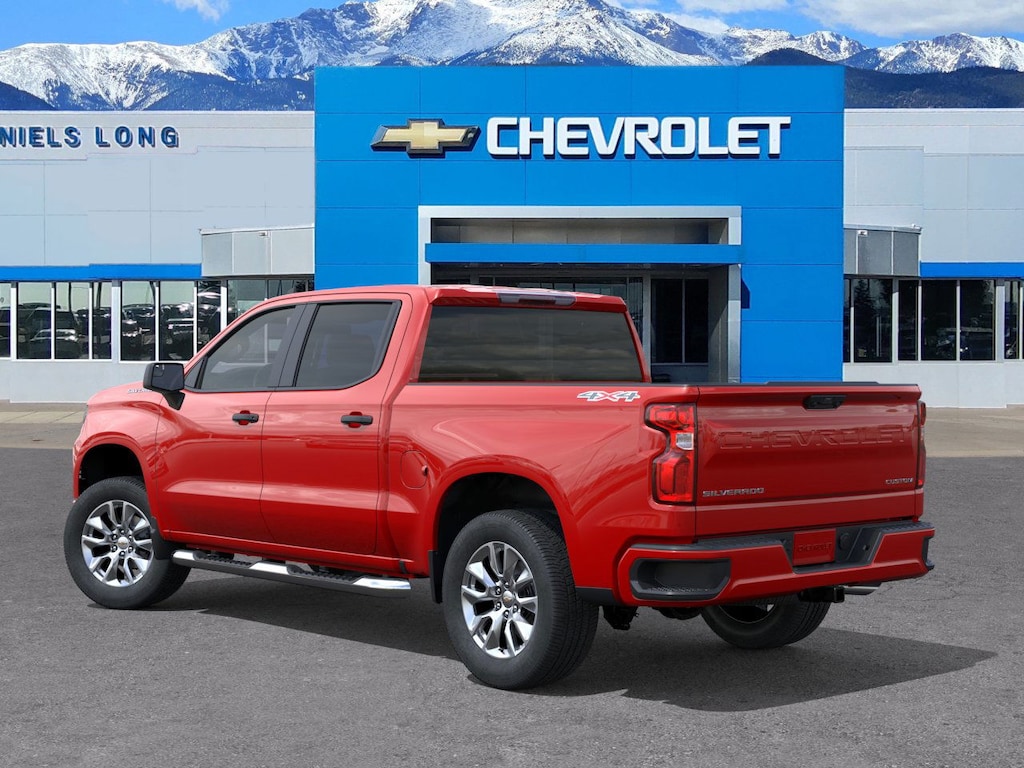 2026 Chevrolet Silverado 1500 Custom photo 3