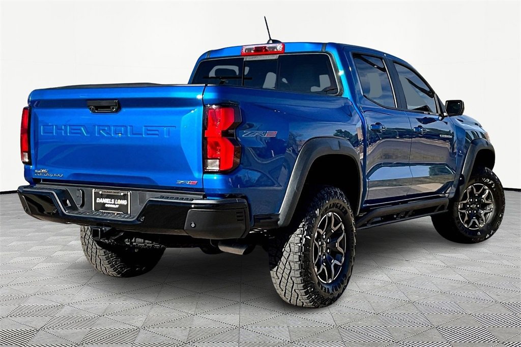 2024 Chevrolet Colorado ZR2 photo 2