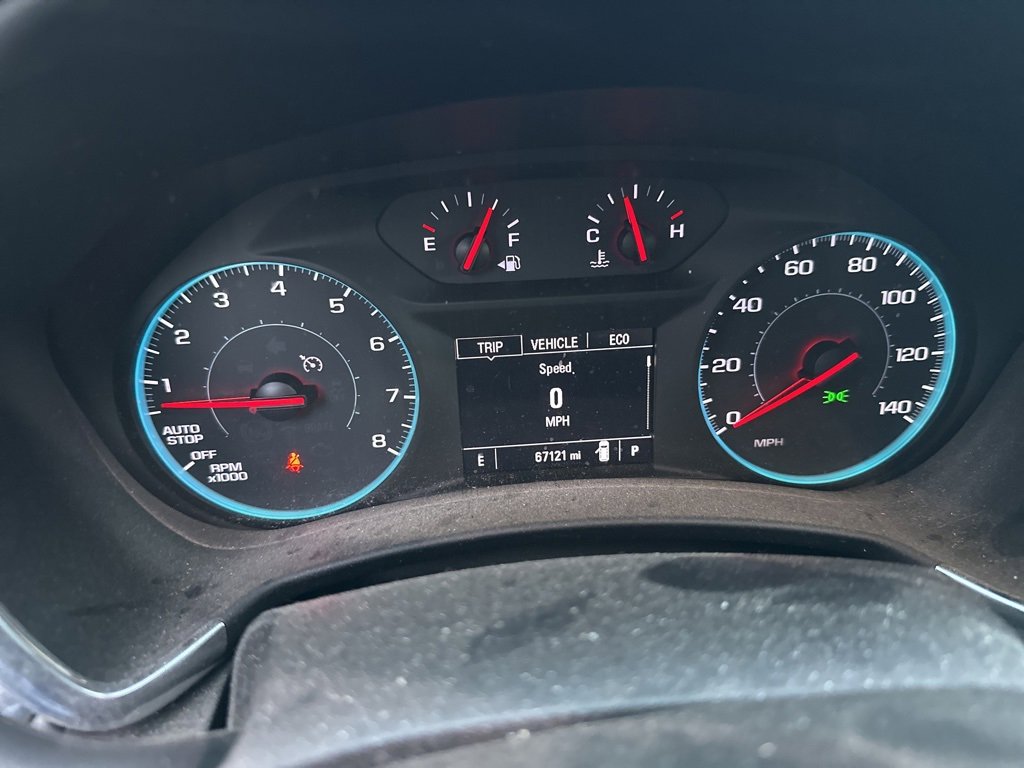 2018 Chevrolet Equinox LT photo 2