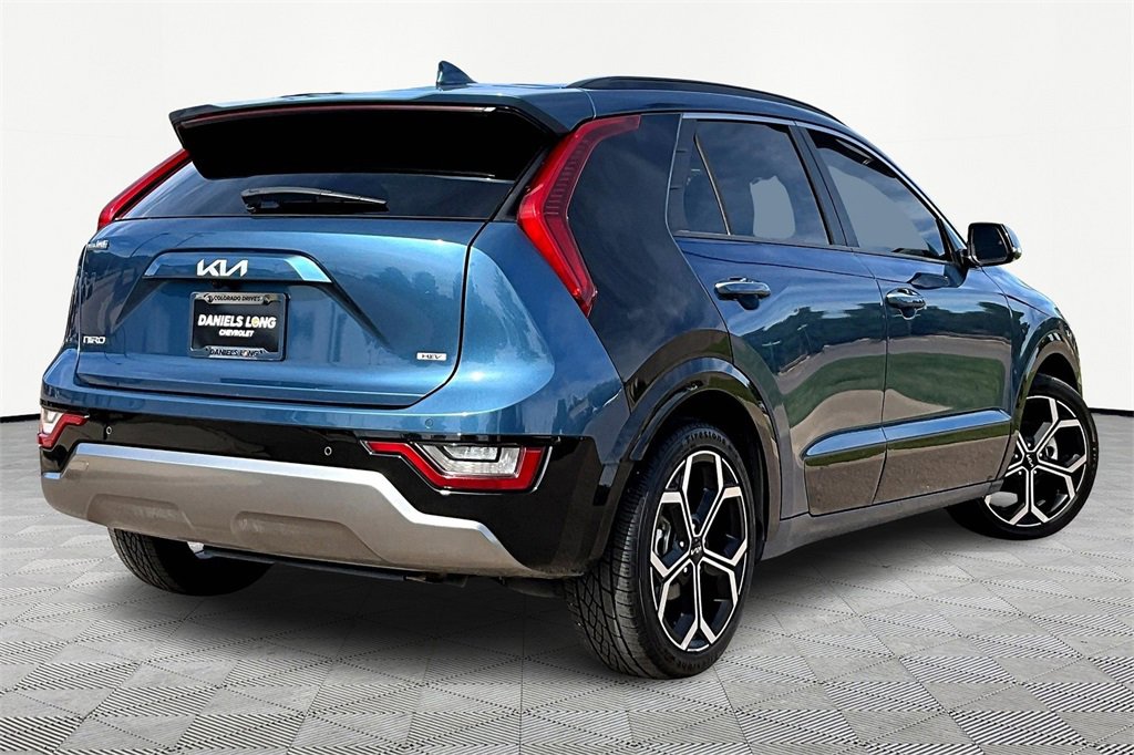 2023 Kia Niro SX Touring photo 2