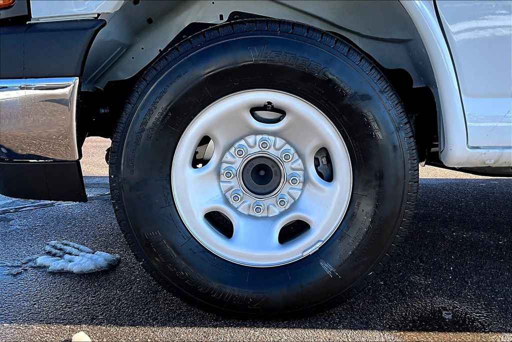 2025 Chevrolet Express Cargo Work Van - Photo 12