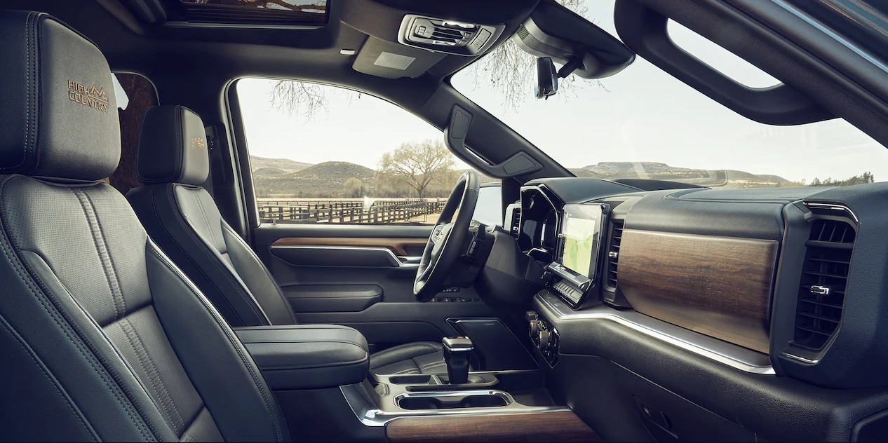 A view of the cabin and seating in a 2023 Chevy Silverado