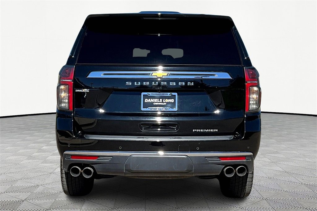 2024 Chevrolet Suburban Premier photo 4